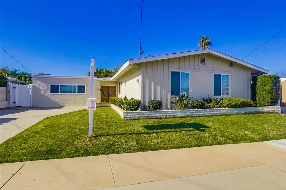 Unit for sale at 2788 Cowley, San Diego, CA 92110