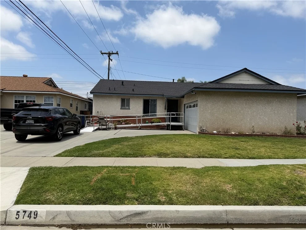 Unit for sale at 5749 Fanwood, Lakewood, CA 90713