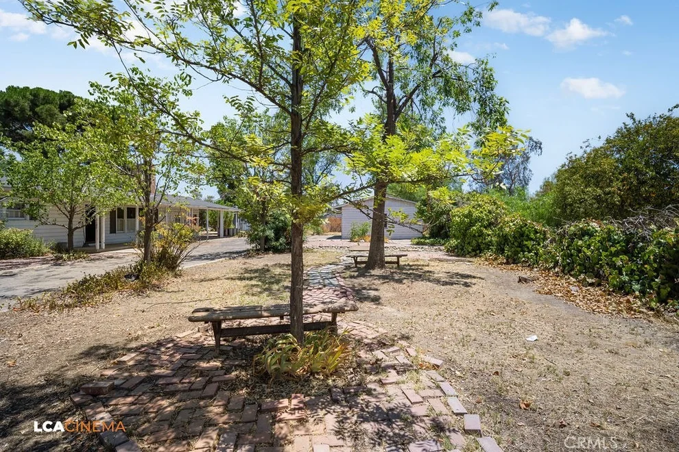 Unit for sale at 1218 Baldwin, Bakersfield, CA 93304