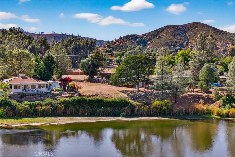 Unit for sale at 2986 Quince Way, Clearlake Oaks, CA 95423