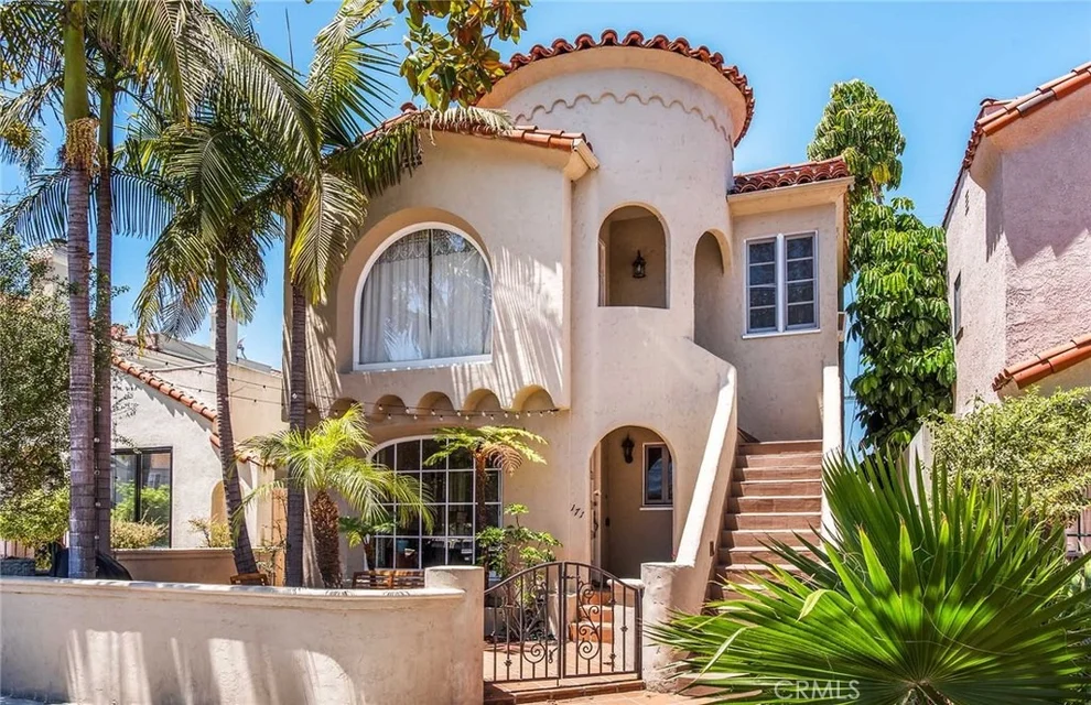 Unit for sale at 171 Glendora Avenue, Long Beach, CA 90803
