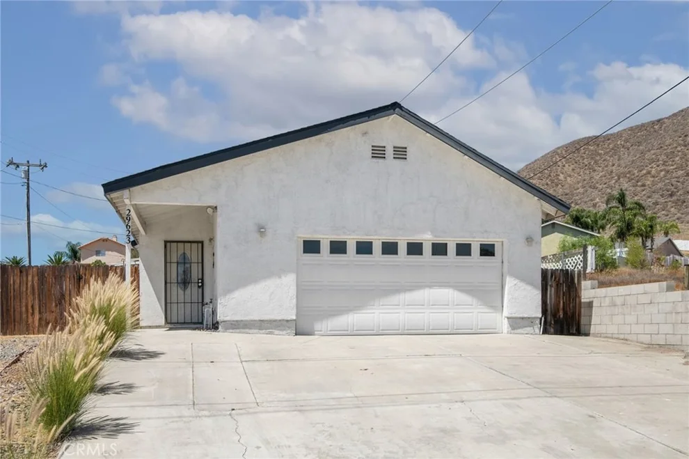 Unit for sale at 29623 Ash Dale, Canyon Lake, CA 92587