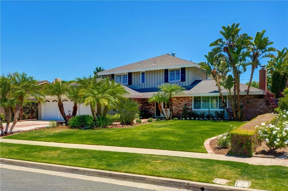 Unit for sale at 17542 Norwood Park Place, Tustin, CA 92780