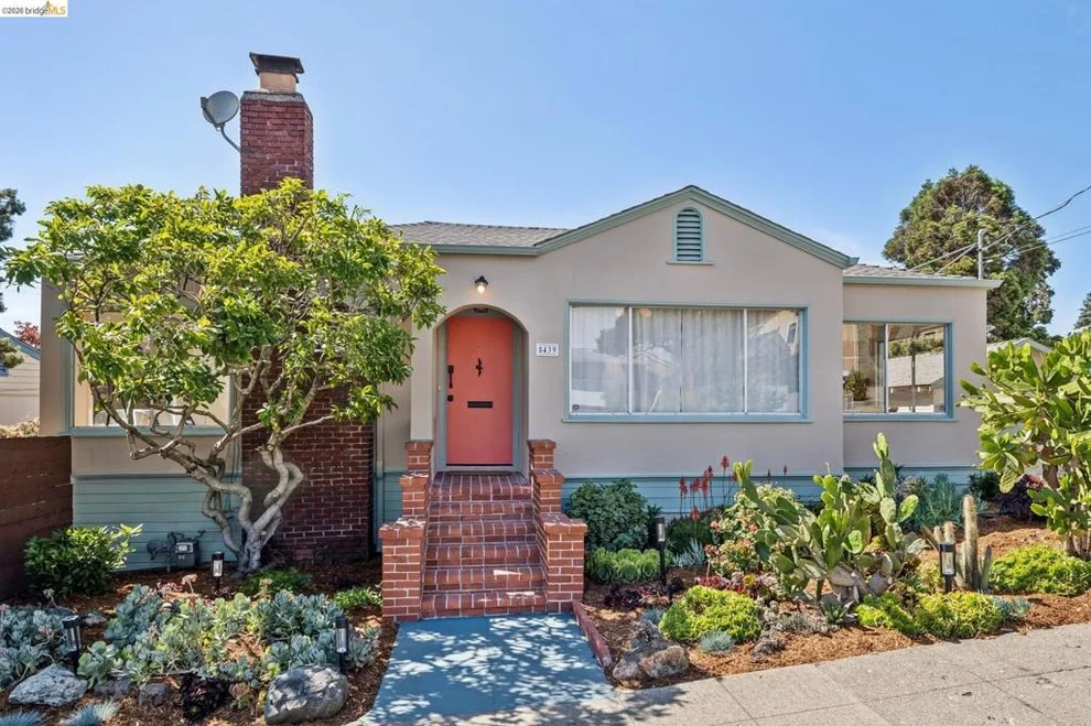 Unit for sale at 5439 Barrett Ave, El Cerrito, CA 94530