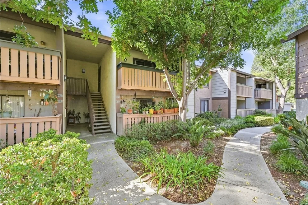 Unit for sale at 20702 El Toro Rd, Lake Forest, CA 92630