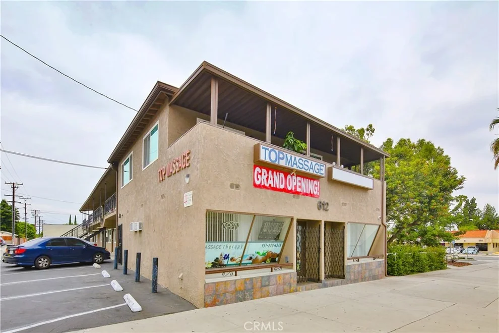 Unit for sale at 610 -612 W Grand Boulevard, Corona, CA 92882