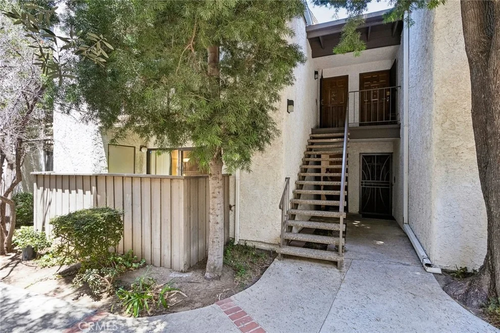Unit for sale at 15511 Sherman Way, Van Nuys, CA 91406
