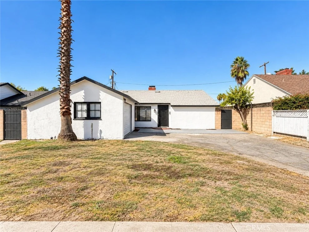 Unit for sale at 7919 Lasaine Avenue, Northridge, CA 91325
