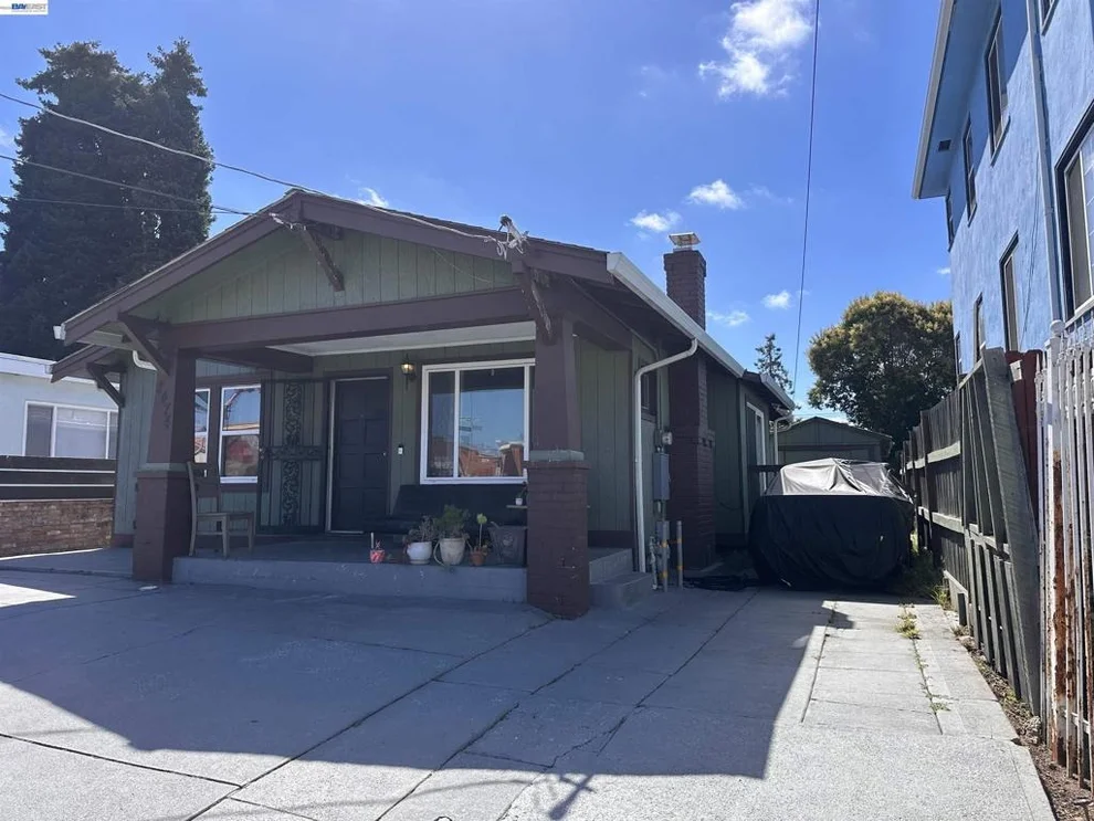 Unit for sale at 2474 Seminary Ave, Oakland, CA 94605
