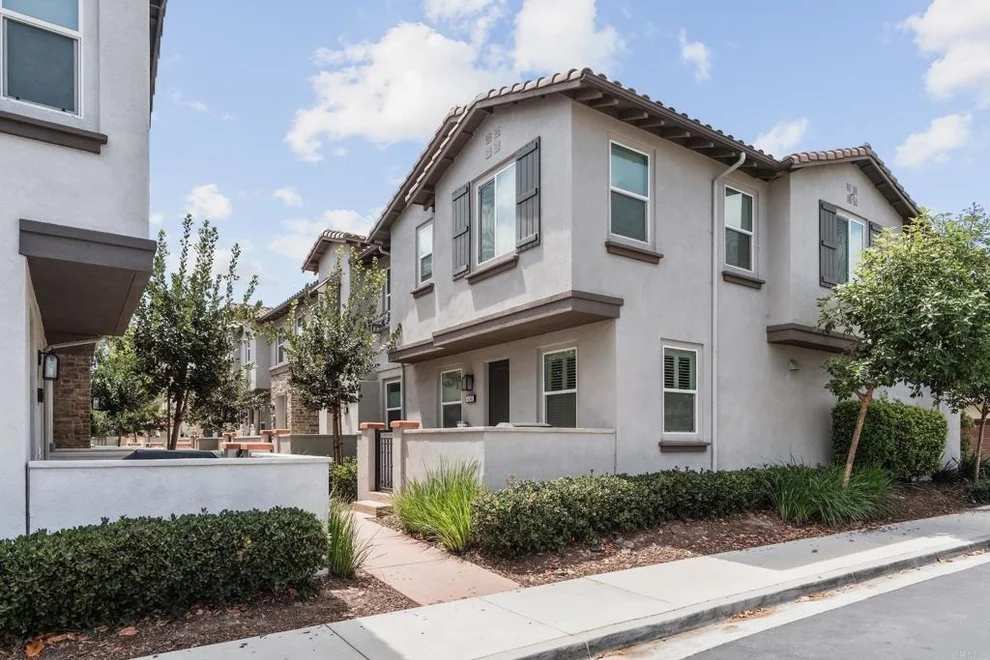 Unit for sale at 4136 Sitio Flor, Oceanside, CA 92057