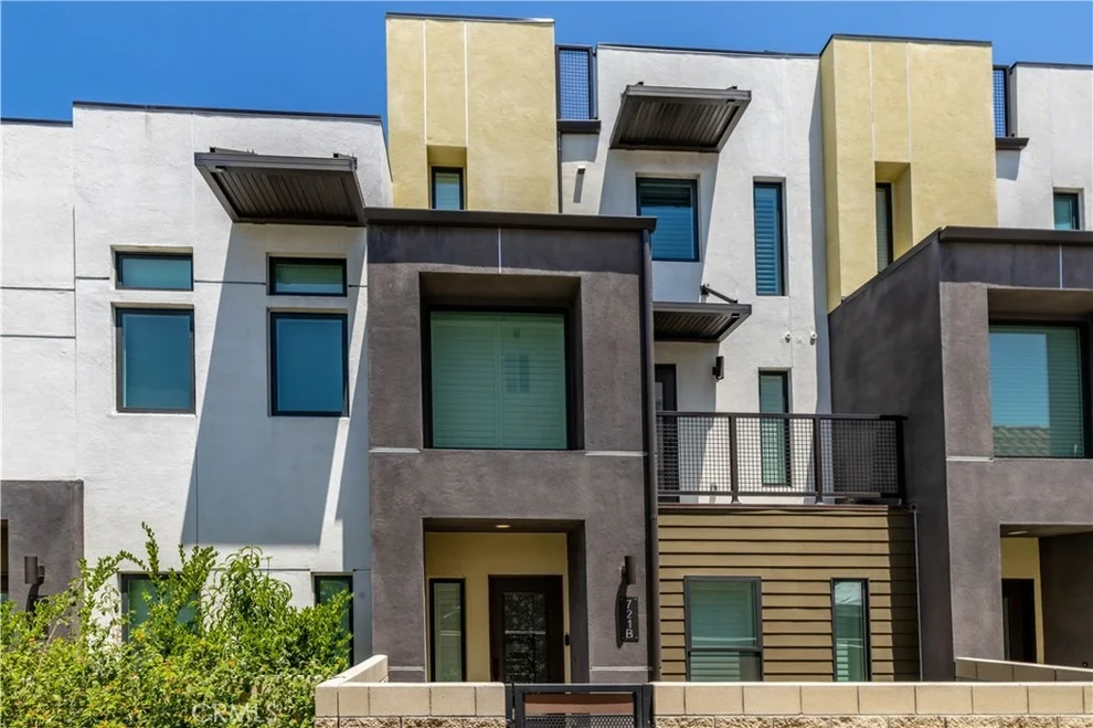 Unit for sale at 721 W Duarte Road, Monrovia, CA 91016