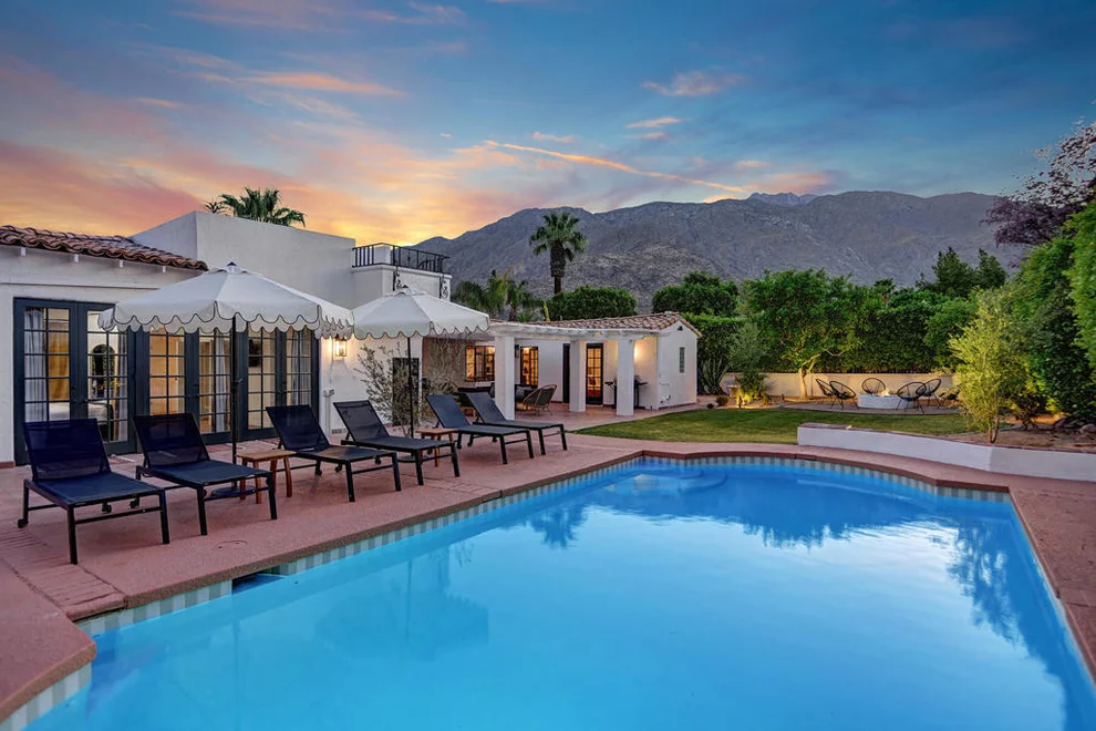 Unit for sale at 354 E Valmonte Sur, Palm Springs, CA 92262