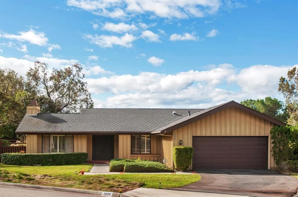Unit for sale at 2009 Steiger Lane, Oceanside, CA 92056