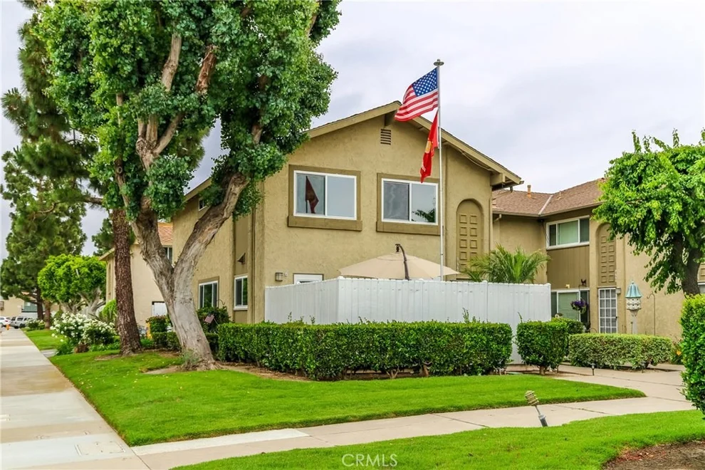 Unit for sale at 9662 Bickley Drive, Huntington Beach, CA 92646