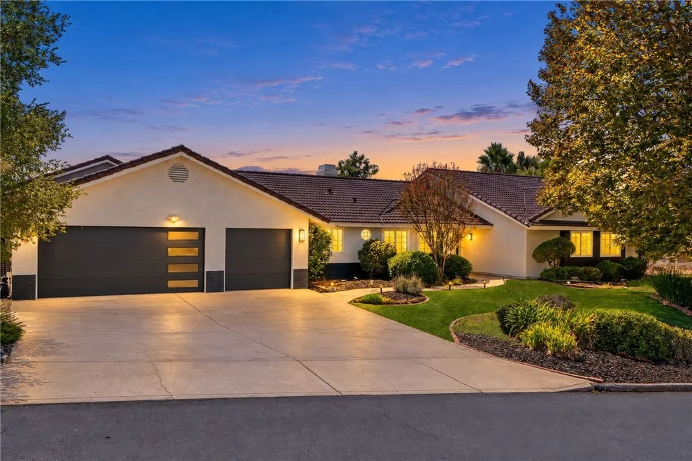 Unit for sale at 30357 San Pasqual Road, Temecula, CA 92591