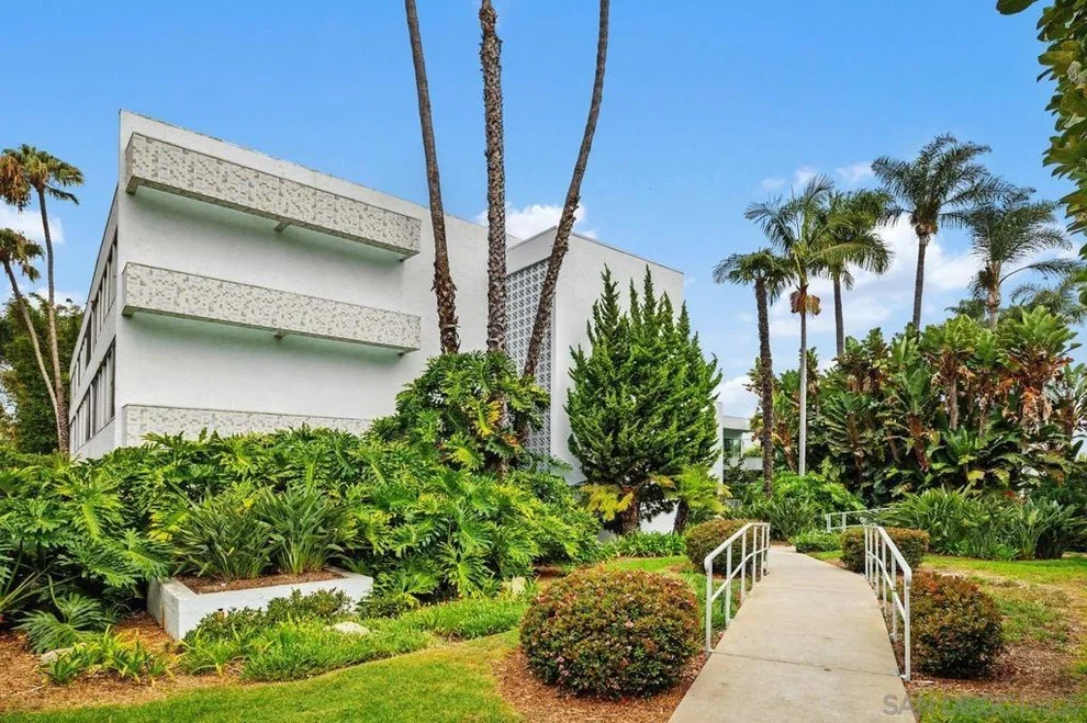 Unit for sale at 2368 Torrey Pines Road, La Jolla, CA 92037