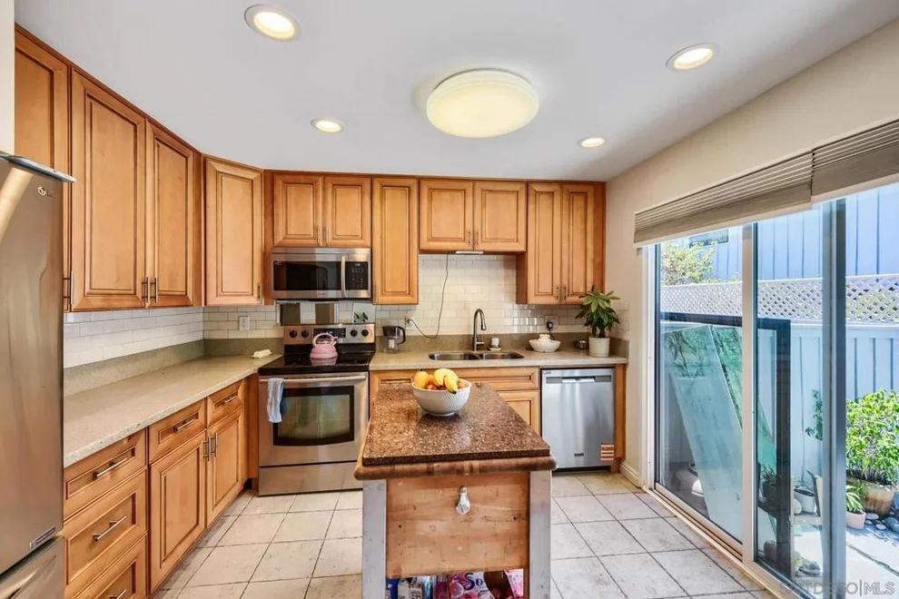 Unit for sale at 3348 Caminito Vasto, San Diego, CA 92037