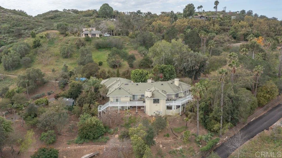 Unit for sale at 4327 Hollyhill Road, Vista, CA 92084