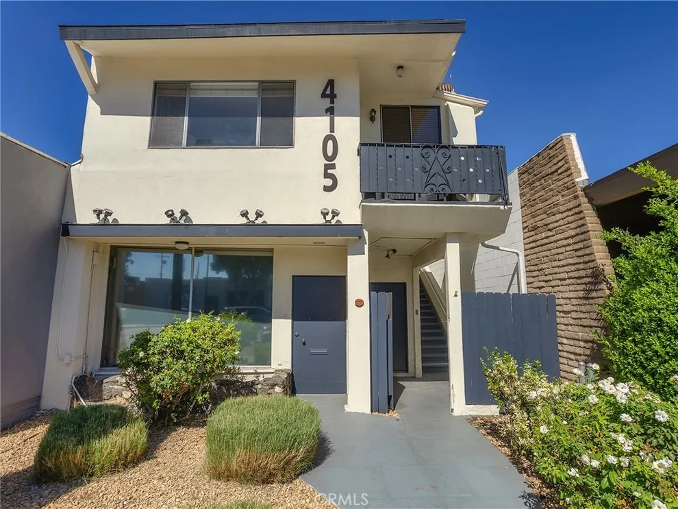 Unit for sale at 4105 W Magnolia Boulevard, Burbank, CA 91505