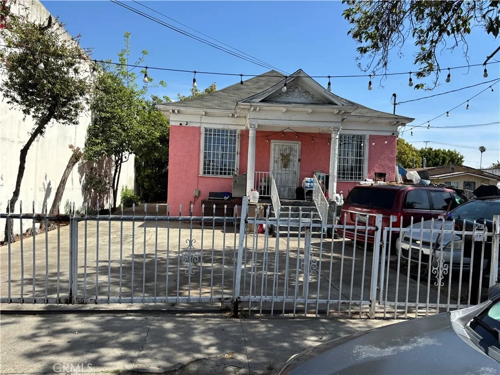 Unit for sale at 115 E 36th, Los Angeles, CA 90011