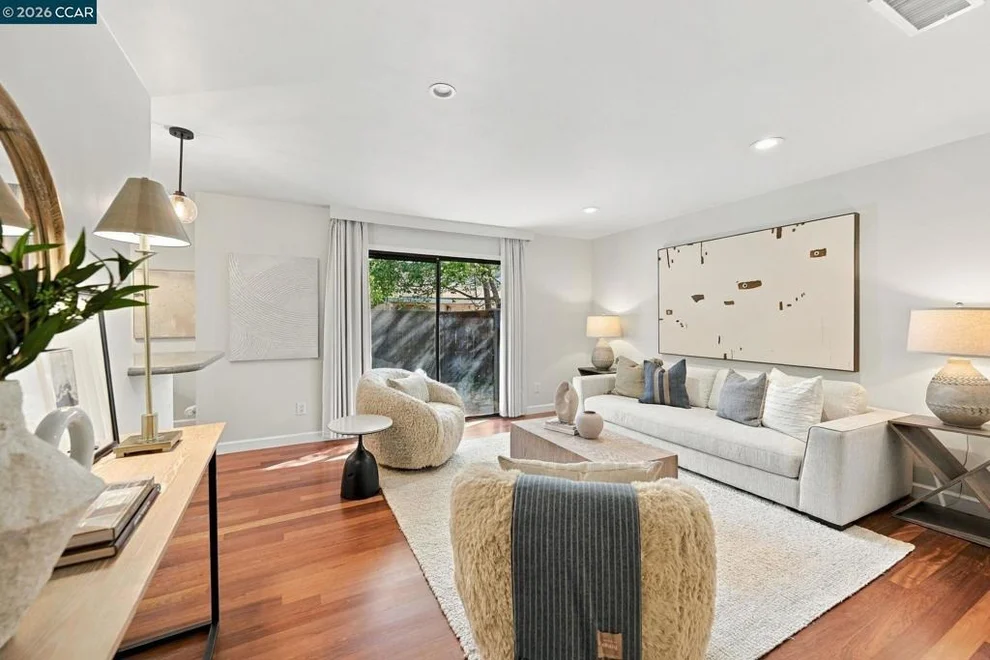 Unit for sale at 454 Holiday Hills Dr, Martinez, CA 94553