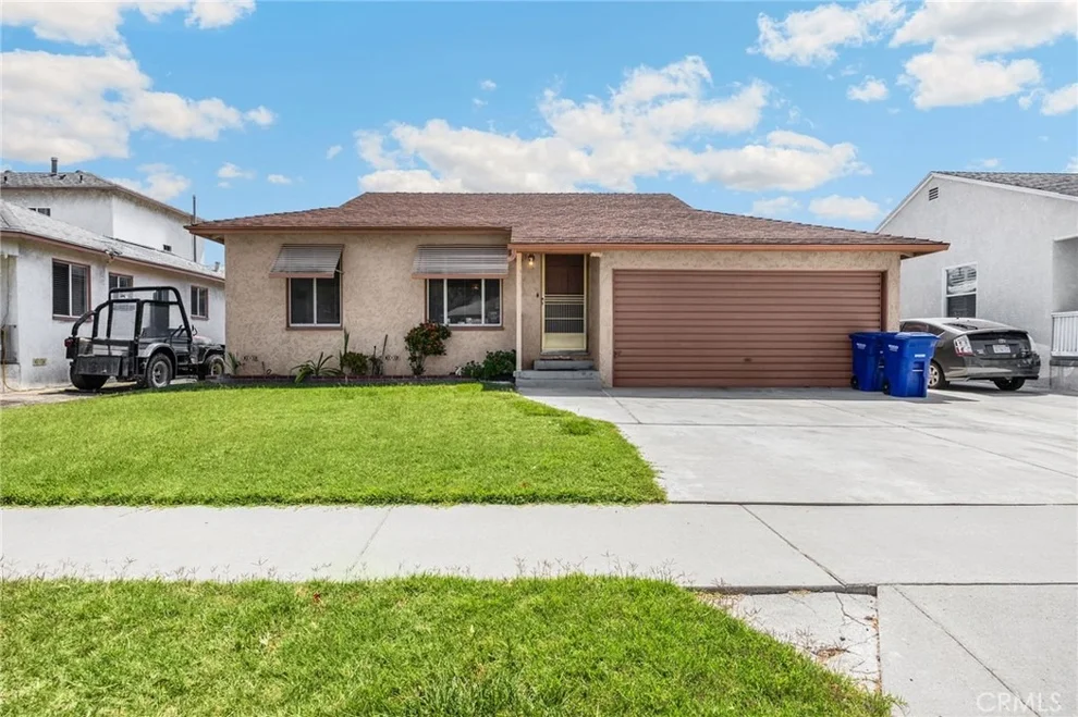Unit for sale at 4518 Albury, Lakewood, CA 90713
