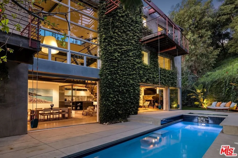 Unit for sale at 562 Stassi Lane, Santa Monica, CA 90402