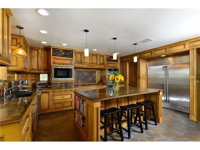 Unit for sale at 5525 Bahia Lane, La Jolla, CA 92037