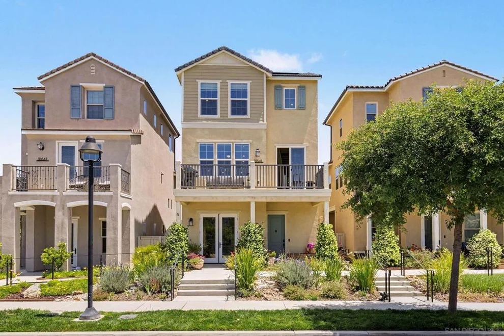 Unit for sale at 21541 Trail Blazer Ln, Escondido, CA 92029