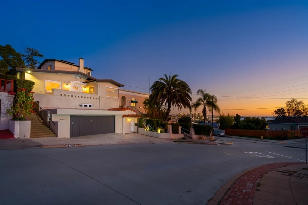 Unit for sale at 4007 Henry St, San Diego, CA 92103