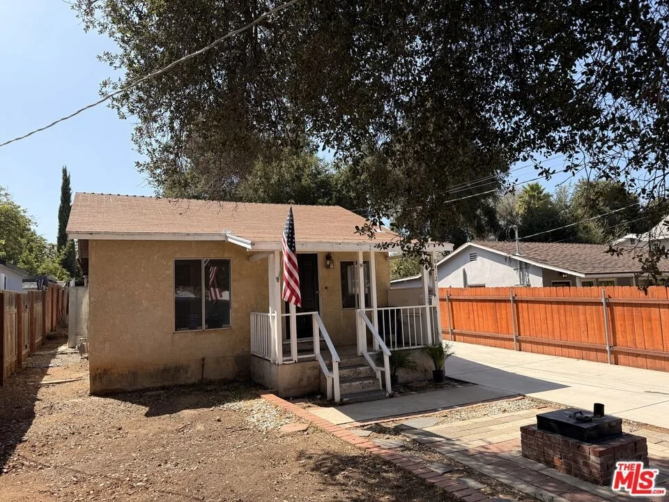 Unit for sale at 8412 Fenwick Street, Sunland, CA 91040