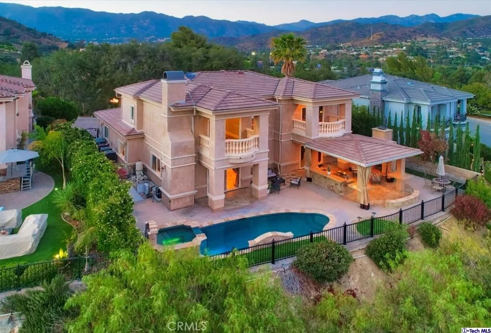 Unit for sale at 1511 La Vista Terrace, Glendale, CA 91208