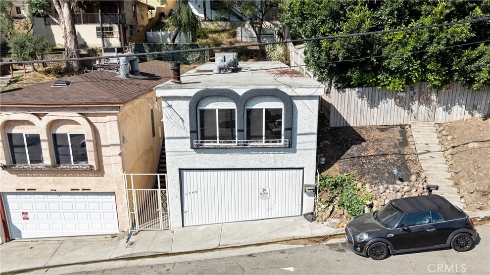 Unit for sale at 6740 Woodrow Wilson Drive, Los Angeles, CA 90068