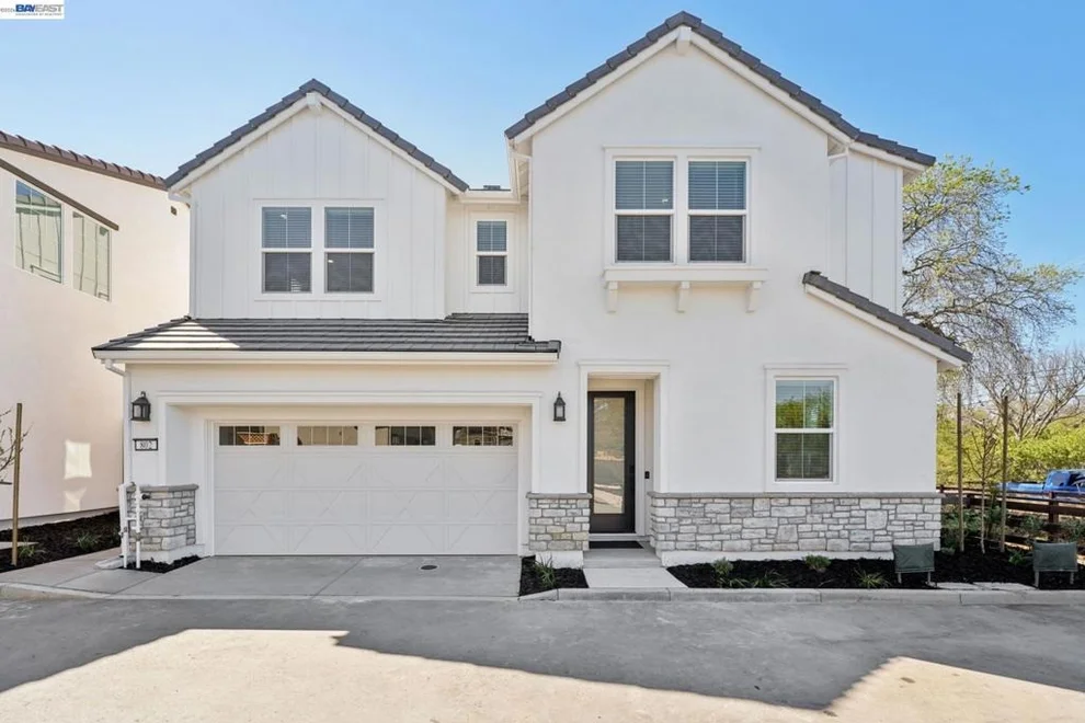 Unit for sale at 802 Abigail Place, Walnut Creek, CA 94598