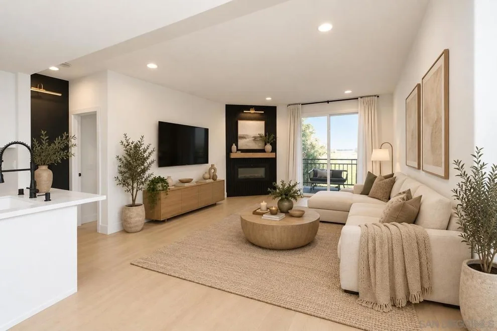 Unit for sale at 580 Camino De La Reina, San Diego, CA 92108