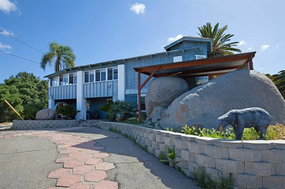 Unit for sale at 8487 Nelson Way, Escondido, CA 92026