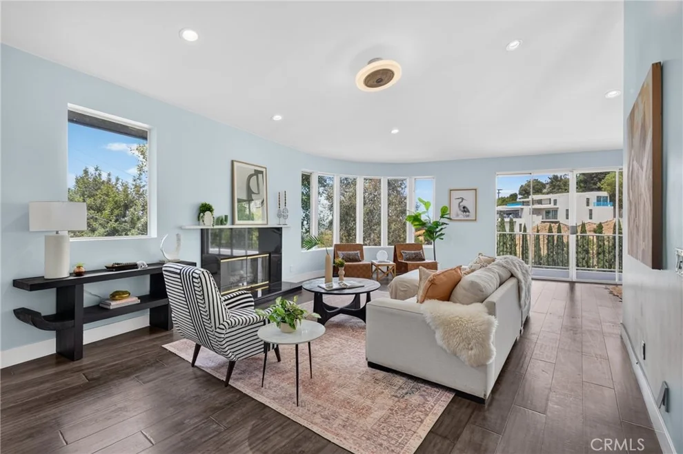 Unit for sale at 11411 Decente Court, Studio City, CA 91604