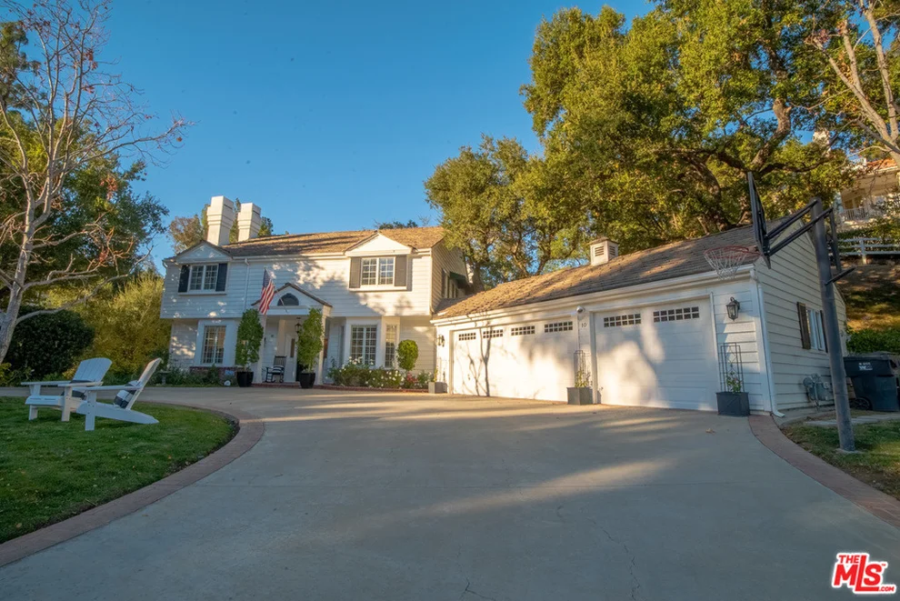 Unit for sale at 10 Hackamore Lane, Bell Canyon, CA 91307