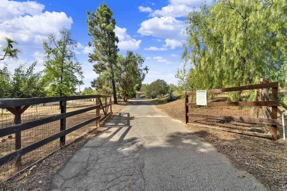 Unit for sale at 20119 Para Siempre Vis, Ramona, CA 92065