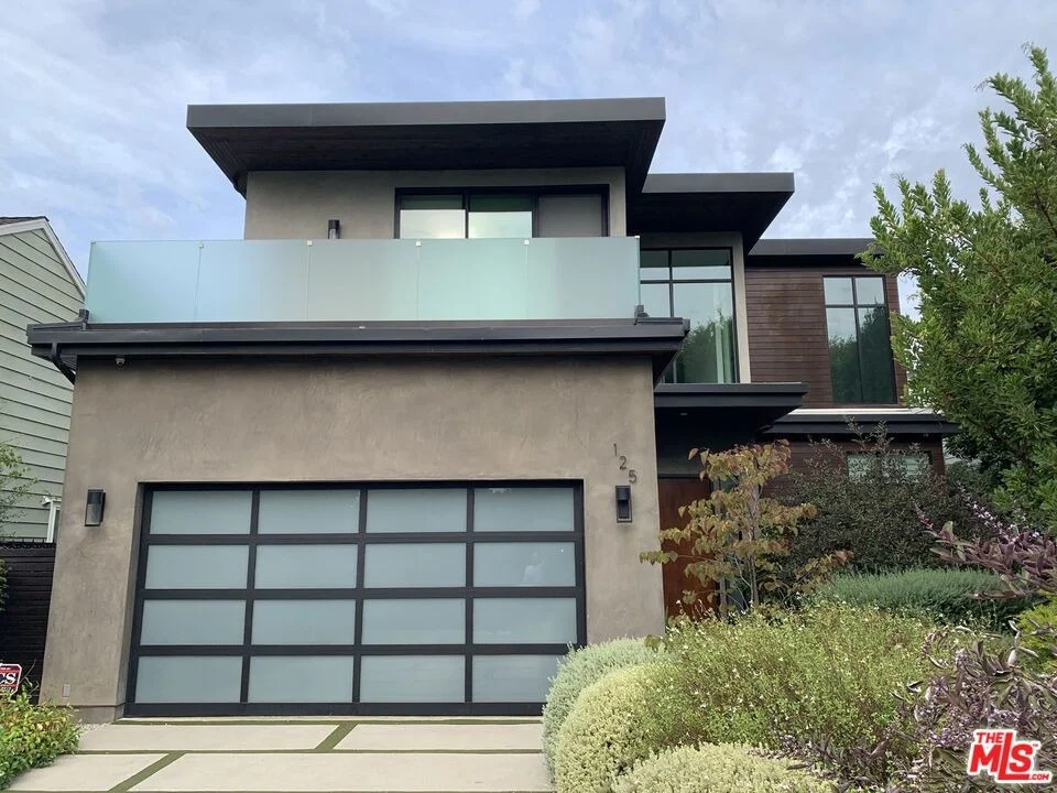 Unit for sale at 125 S Medio Drive, Los Angeles, CA 90049