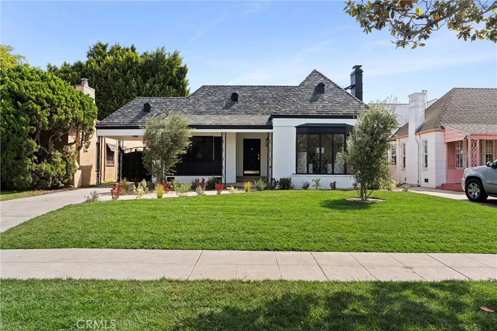 Unit for sale at 158 S Formosa Avenue, Los Angeles, CA 90036