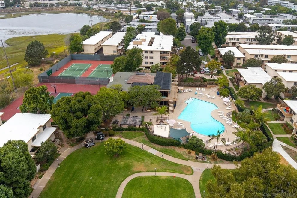 Unit for sale at 4062 Valeta, San Diego, CA 92110