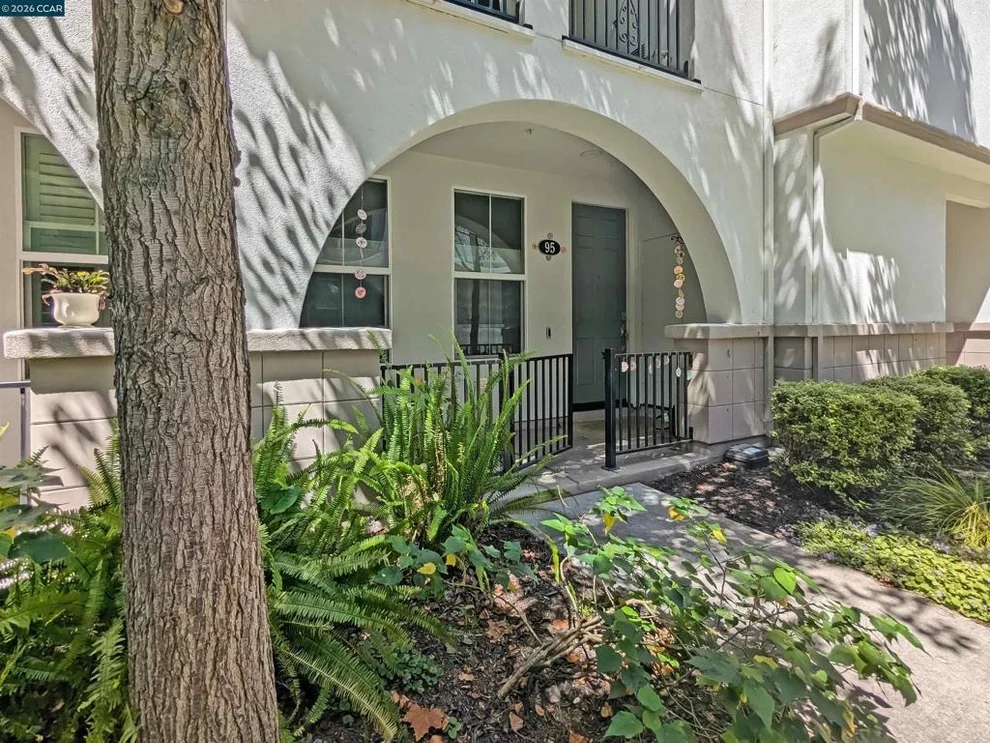 Unit for sale at 95 Bassett St, San Jose, CA 95110