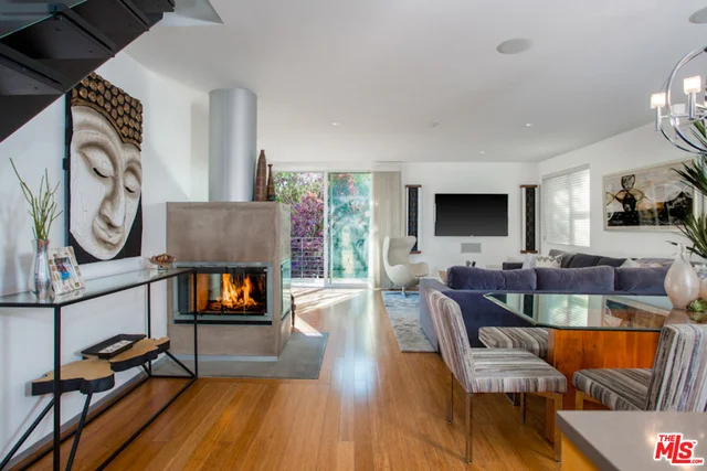 Unit for sale at 2003 ALBERTA Avenue, Venice, CA 90291