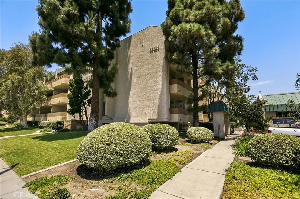 Unit for sale at 12141 Centralia Street, Lakewood, CA 90715