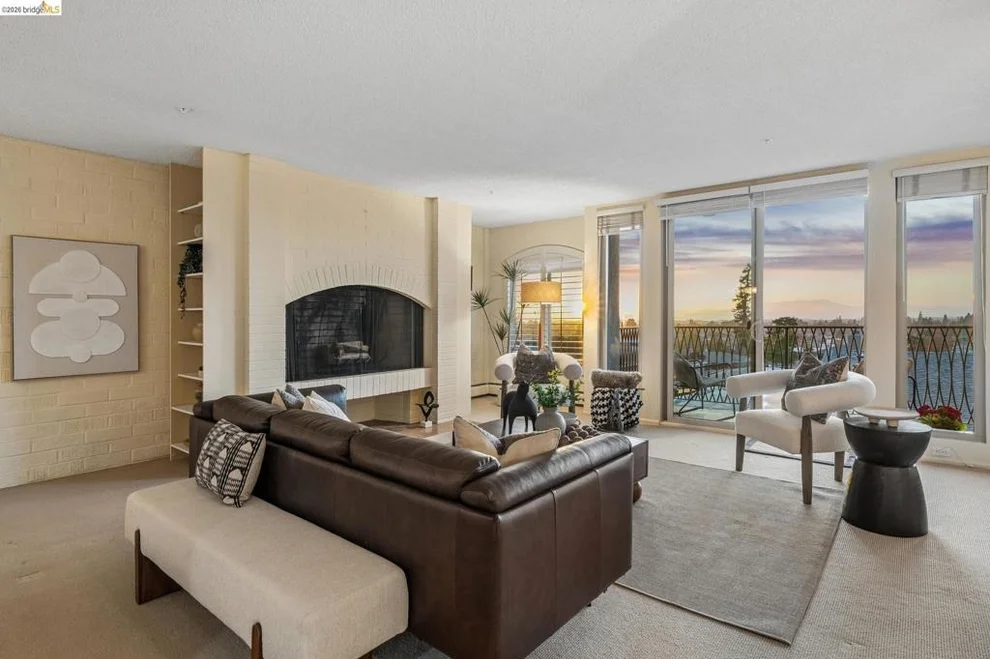 Unit for sale at 5405 Carlton ST, Oakland, CA 94618