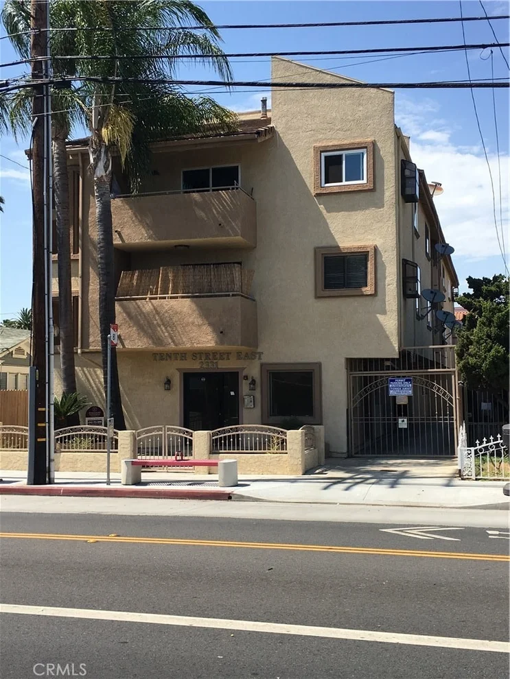 Unit for sale at 2331 E 10th Street, Long Beach, CA 90804
