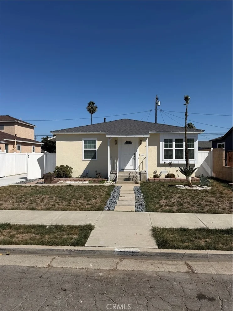 Unit for sale at 4832 Matney, Long Beach, CA 90807