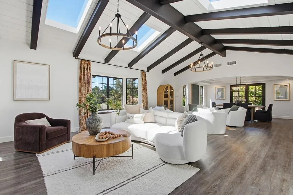 Unit for sale at 2024 Grandview Rd, Vista, CA 92084
