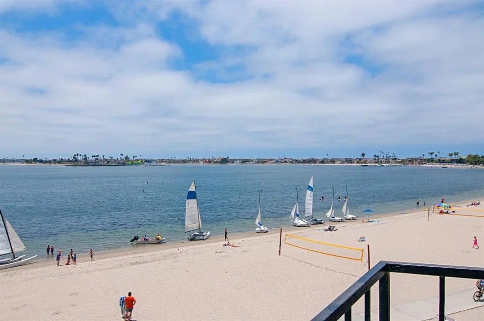 Unit for sale at 1235 Parker Place, San Diego, CA 92109